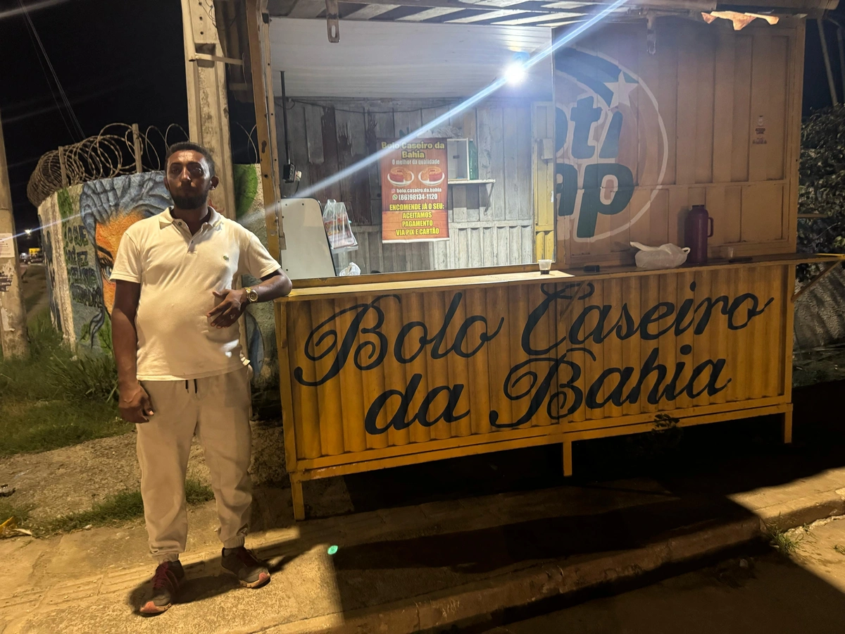 Francisco Elis, o Baiano que vende bolos a mais de seis anos.