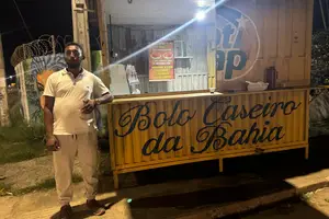 Francisco Elis, o Baiano que vende bolos a mais de seis anos. (Foto: Revista40graus)