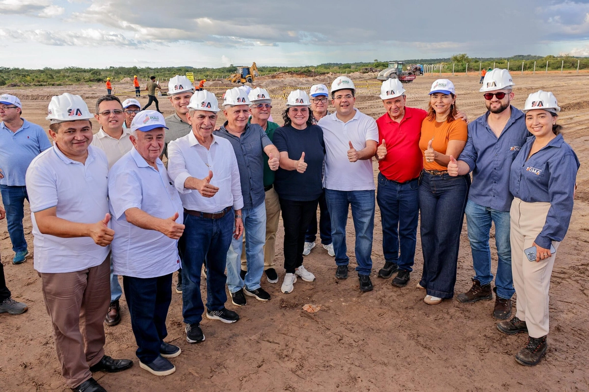 Governador Rafael Fonteles, Ministro Wellington Dias e comitiva em visita ao Polo Industrial de Piripiri