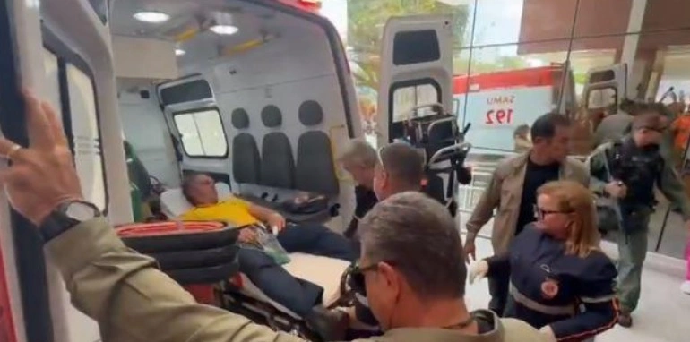 Médico diz que Bolsonaro não tem condições de alta e segue em observação clínica
