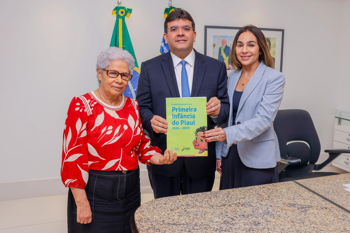 Rafael Fonteles sanciona Plano da Primeira Infância e convoca municípios para implementação