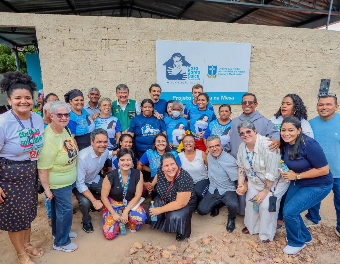 Wellington Dias visita Casa Santa Dulce e assiste projeto de combate à fome em THE