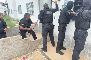 DRACO 211 no Residencial Torquato Neto em Teresina (Foto: SSP-PI)