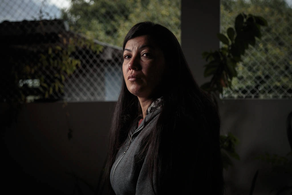 Natalie Pereira da Cunha, 36, mãe da estudante Ana Carolina Pereira de Santana, 18, morta a facadas em fevereiro pelo namorado, que confessou o crime