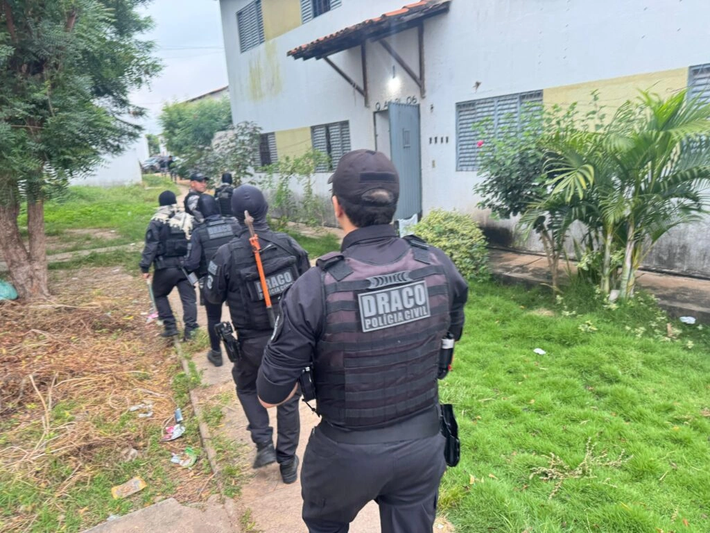 Operação no Residencial Torquato Neto