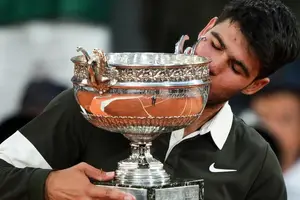Carlos Alcaraz conquista o bicampeonato de Rolland Garros. (Foto: imagem de reprodução)