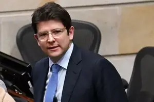 Polícia colombiana apreende adolescente suspeito de envolvimento em ataque a pré-candidato à presidência (Foto: Reproducao)