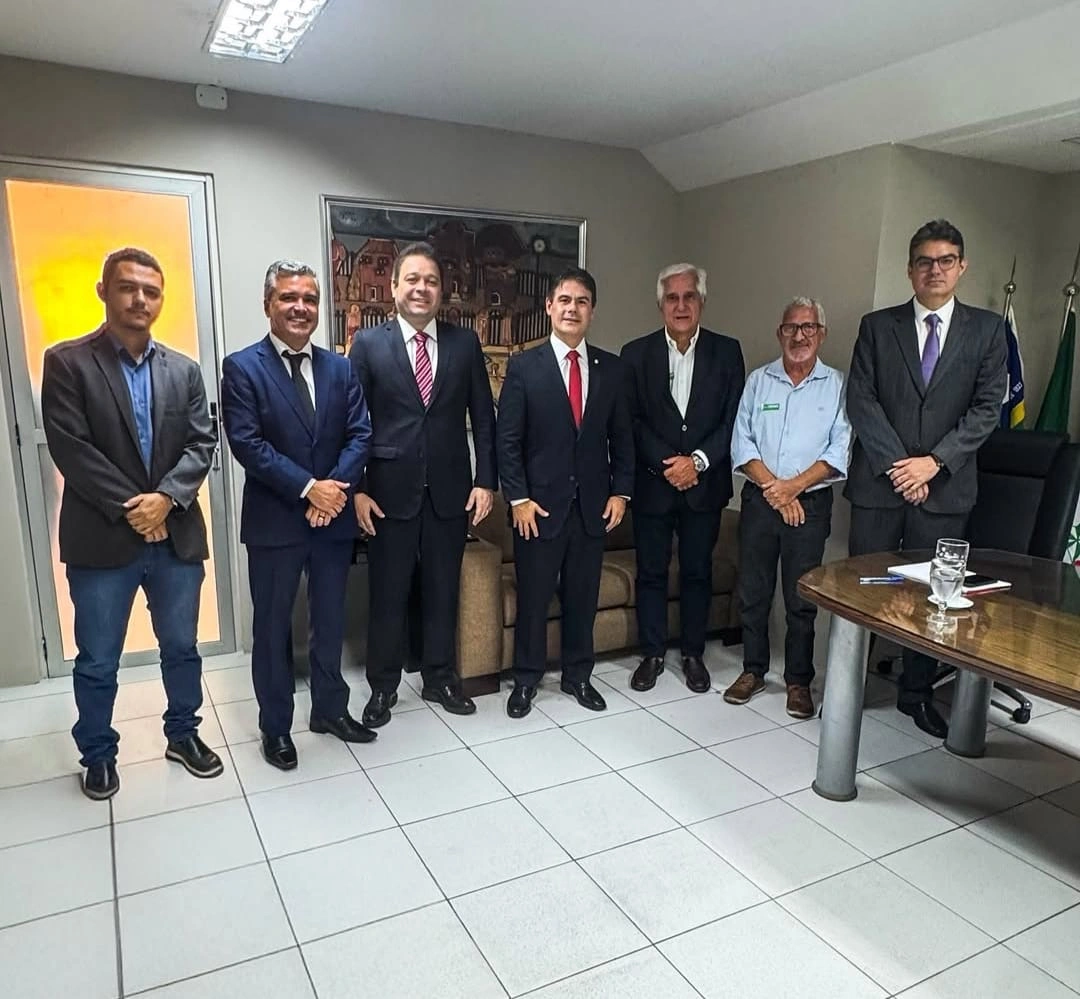 Comte Bittencourt em visita à Alepi