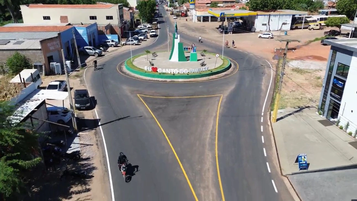 Asfalto novo em Canto do Buriti