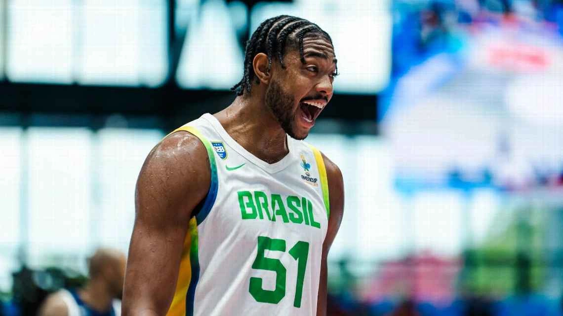 Bruno Caboclo brilhou no último período e terminou a partida com 20 pontos e 9 rebotes