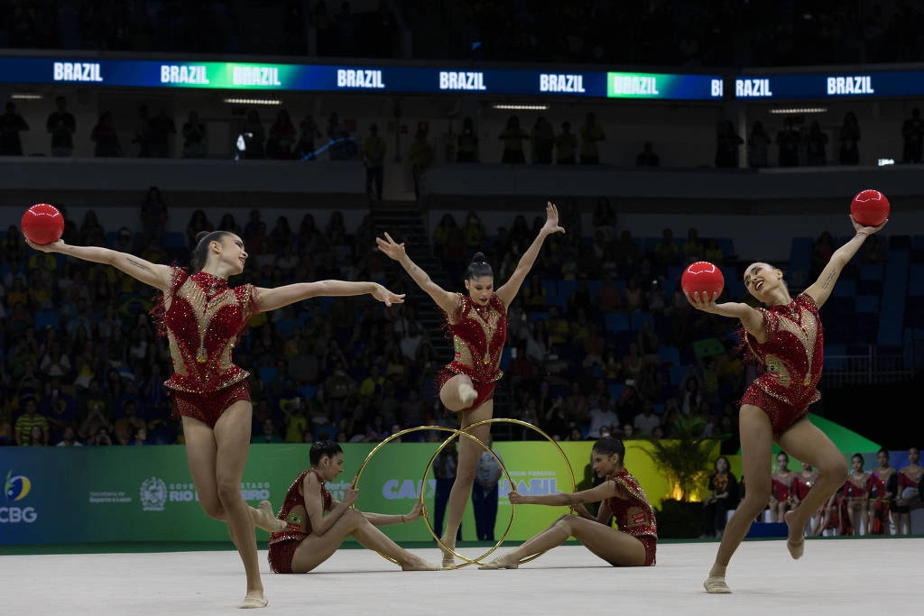 Conjunto do Brasil disputa final da série mista do Campeonato Mundial de Ginástica Rítmica