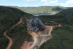 Detonação de explosivos na Barragem Nova Algodões (Foto: Reprodução)