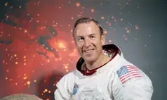 Morre Jim Lovell, comandante da missão Apollo 13, aos 97 anos