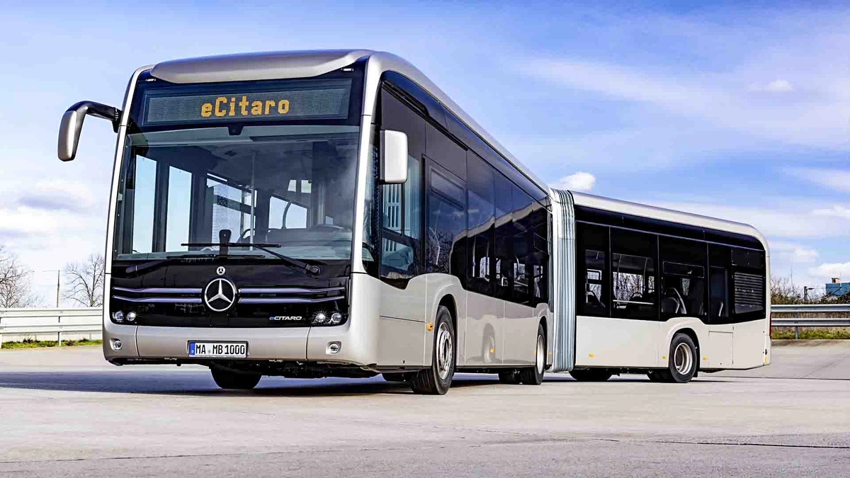 Ônibus elétrico articulado alemão