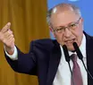 Alckmin diz lamentar trabalho de brasileiros contra o país