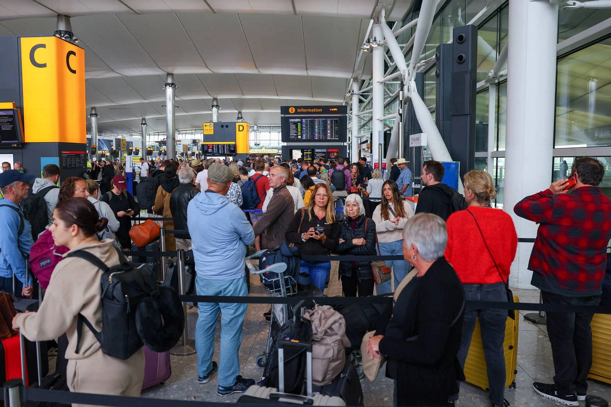 Aeroporto de Heathrow, em Londres, neste sábado