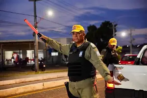 DOT fiscalizando de forma integrada (Foto: SSP-PI)