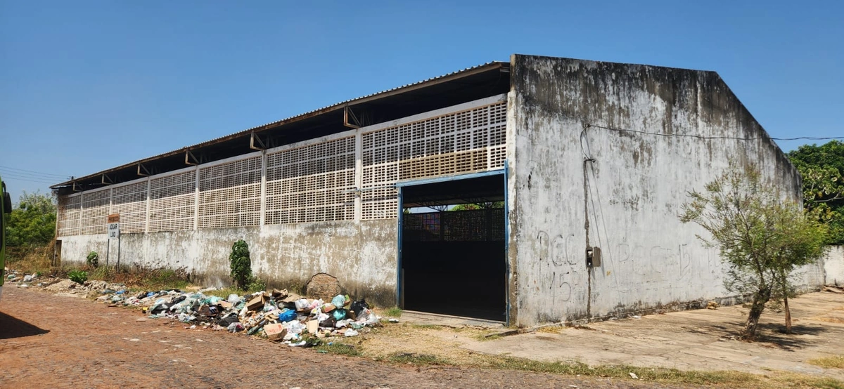 Ginásio abandonado da Vila da Guia