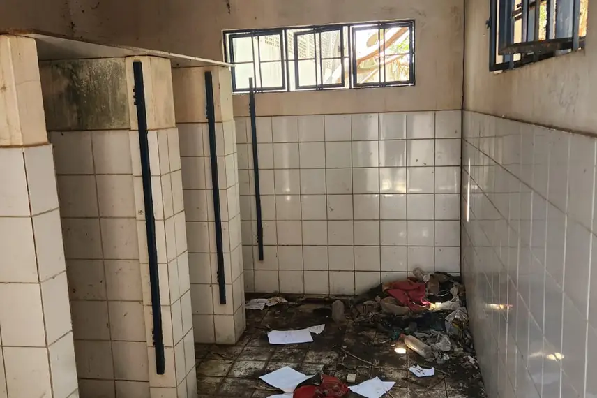 Ginásio abandonado da Vila da Guia
