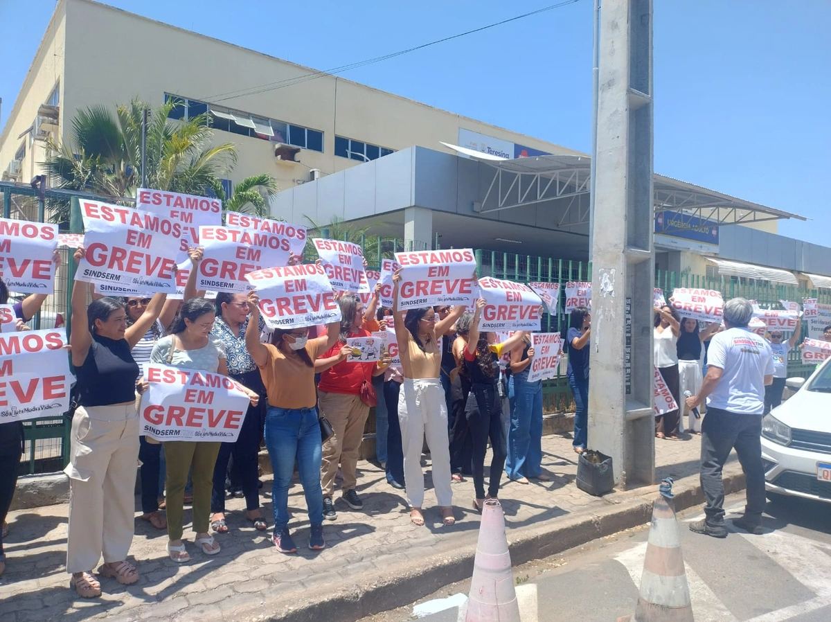 Greve de auxiliares e técnicos de patologia clínica da Fundação Municipal de Saúde (FMS)