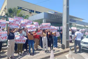 Greve de auxiliares e técnicos de patologia clínica da Fundação Municipal de Saúde (FMS) (Foto: SINDSERM)