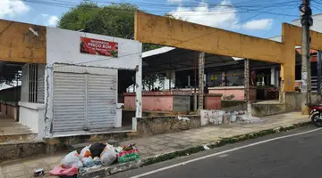 Mercado do Bela Vista II abandonado pelo poder público municipal (Foto: Revista40graus)