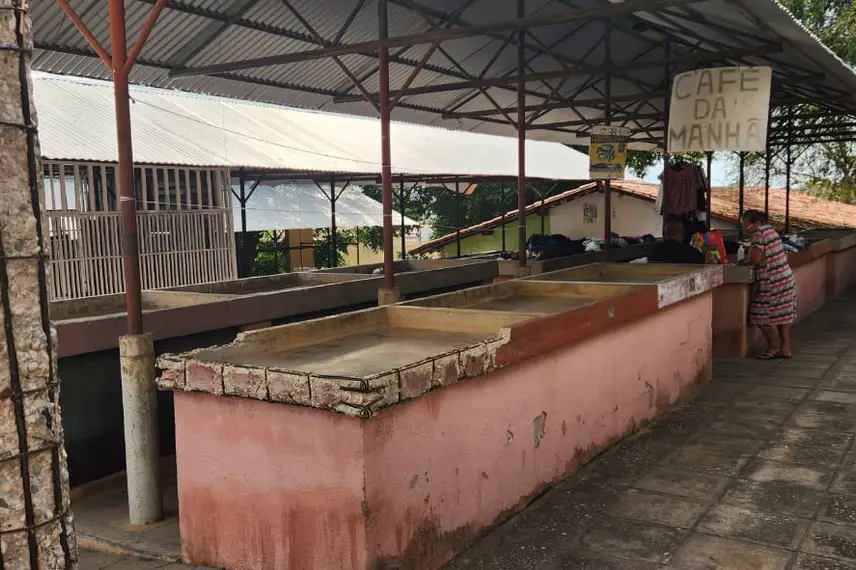 Mercado do Bela Vista II abandonado pelo poder público municipal