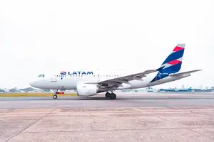 Ministério de Portos e Aeroportos comemora compra de 74 aeronaves da Embraer pela Latam (Foto: Vosmar Rosa / MPOR)