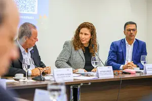 Ministra Esther Dweck durante participação no Fórum Nacional da Indústria (Foto: Jhonathan Braga)