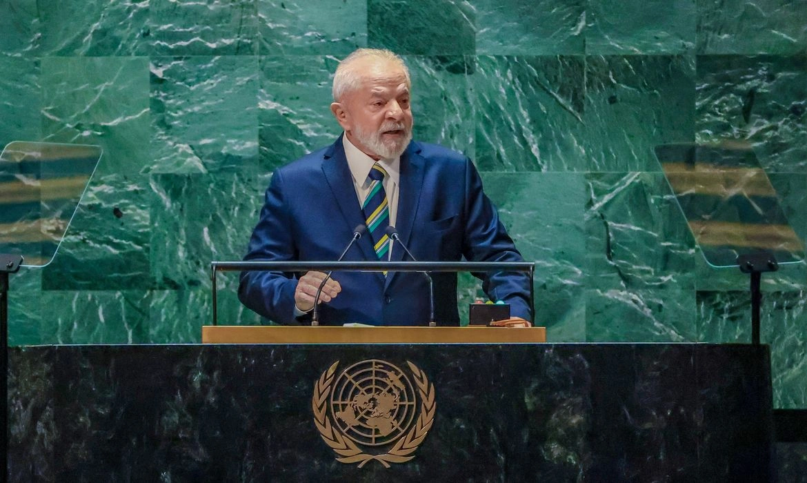 O presidente do Brasil, Luiz Inácio Lula da Silva, discursa na 79ª Assembleia Geral das Nações Unidas na sede da ONU em Nova York, EUA, em 2024