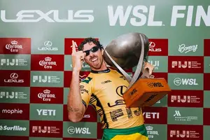 Yago Dora vence a WSL pela primeira vez na carreira (Foto: imagem de reprodução)