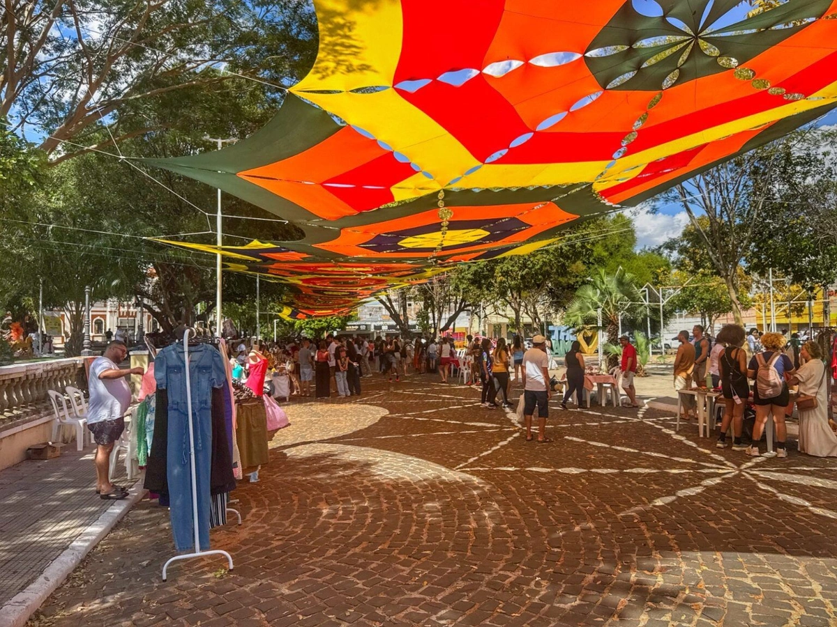 Feira na Praça Pedro II