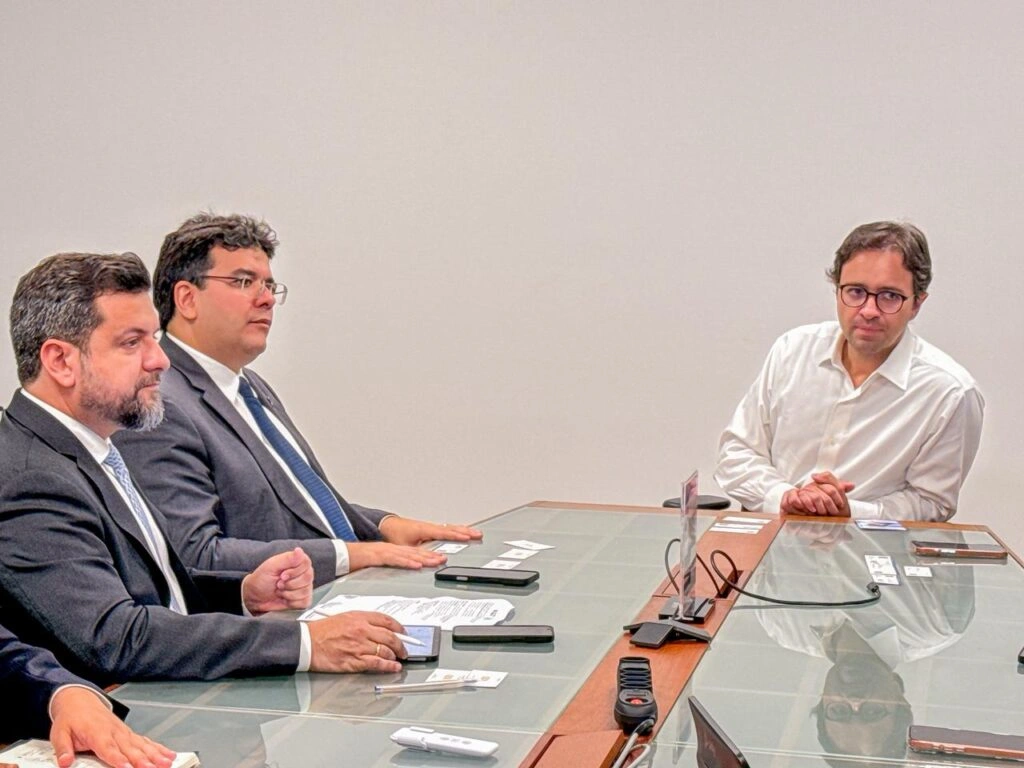 GOL anuncia novos voos para o Piauí após reunião com governador Rafael Fonteles