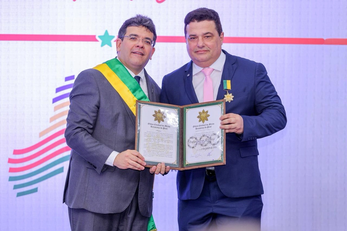 Gustavo Henrique é homenageado com medalha da Ordem do Mérito Renascença do Piauí
