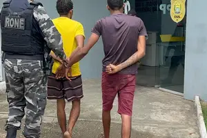 Irmãos presos pela polícia militar (Foto: Reprodução)