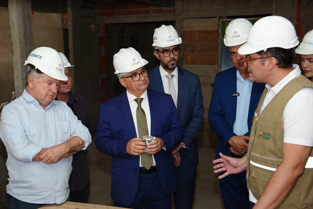 O governador em exercício, desembargador Aderson Nogueira, visitou, nesta segunda-feira (12), em São Raimundo Nonato