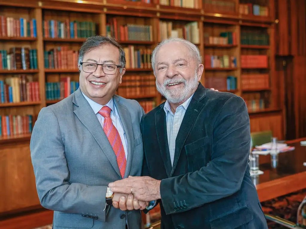 O presidente da Colômbia, Gustavo Petro, e o presidente do Brasil, Luiz Inácio Lula da Silva