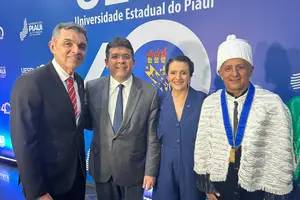 Posse do Reitor e vice-reitora da UESPI (Foto: Gabriel Paulino)