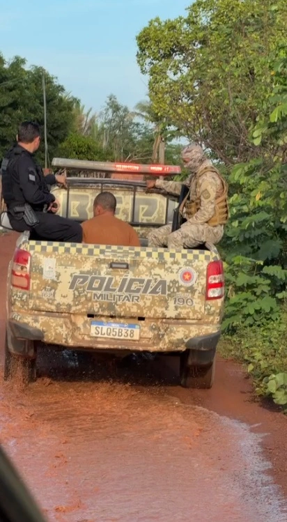 Suspeitos de ordenar crimes e punições por mensagens são alvos de operação no PI