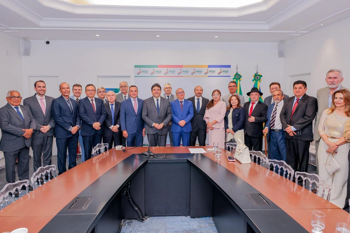 Transmissão do cargo de governador do Piauí ao desembargador Aderson Nogueira