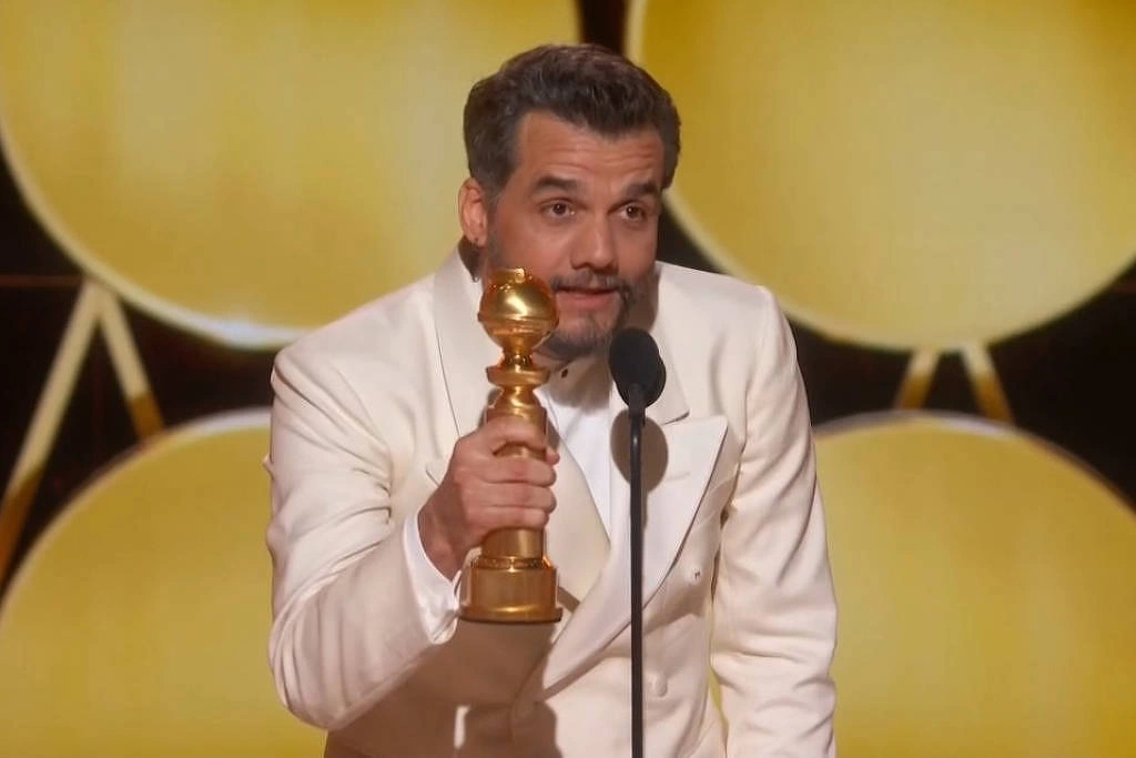 Wagner Moura recebe o Globo de Ouro de melhor ator por filme de drama por 'O Agente Secreto'