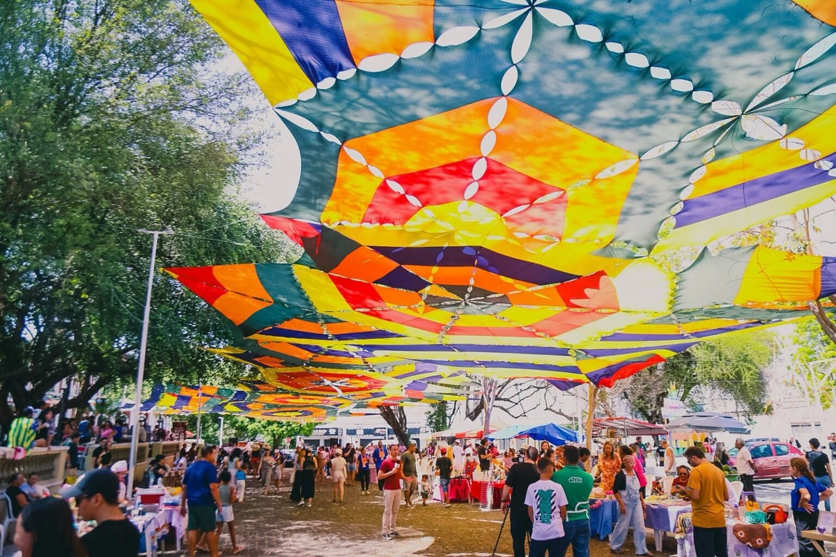 Feira na Praça