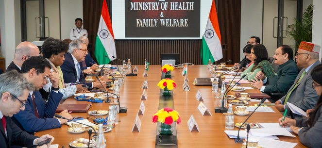 Brasil e Índia buscam cooperação para produção de medicamentos e saúde digital