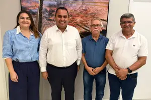 Coordenação do G30 em conversa com Georgiano Neto tendo Celso Henrique e o ex-vereador Nilson Cavalcante como membros da coordenação dentre outros. (Foto: Reprodução)