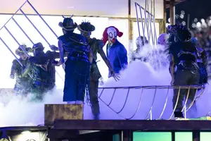 Desfile da escola de samba Acadêmicos de Niterói, com o enredo "Lula, o operário do Brasil" (Foto: Eduardo Anizelli)