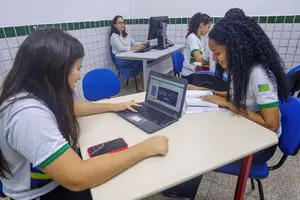 Estudantes da rede pública de ensino do Piauí em sala de estudo (Foto: Reprodução)