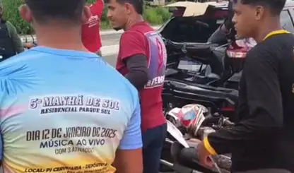 Policial fica ferido após colisão entre moto e carro na Zona Sul de Teresina