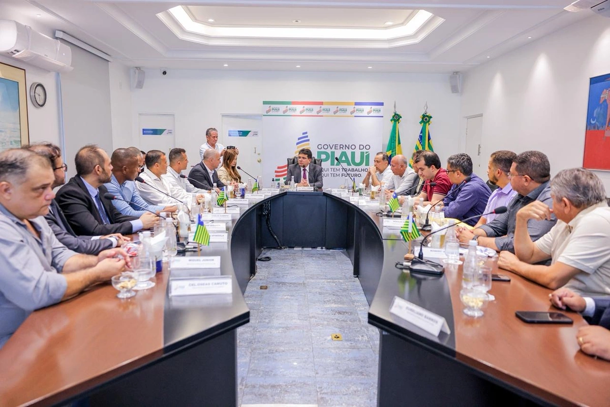 Rafael Fonteles anuncia aporte de R$ 8 milhões para fortalecer o futebol profissional piauiense