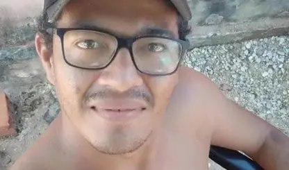 Motociclista morre após colisão com árvore na Avenida Maranhão, em Teresina