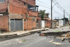Rua Reginaldo Evangelista na região sudeste de Teresina (Foto: Revista40graus)